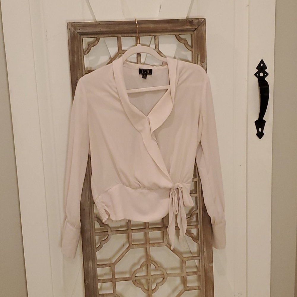 Croped side tie pink blouse